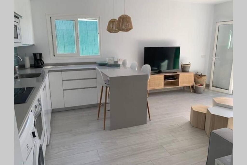 Renovated 2 Bedroom Bungalow In Playa Del Ingles Maspalomas  Bagian luar foto
